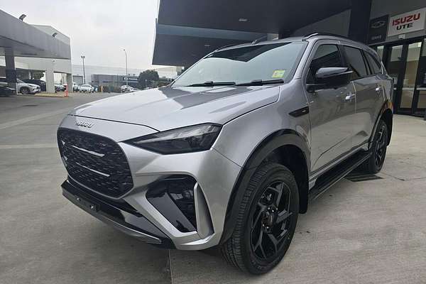2025 Isuzu MU-X X-TERRAIN