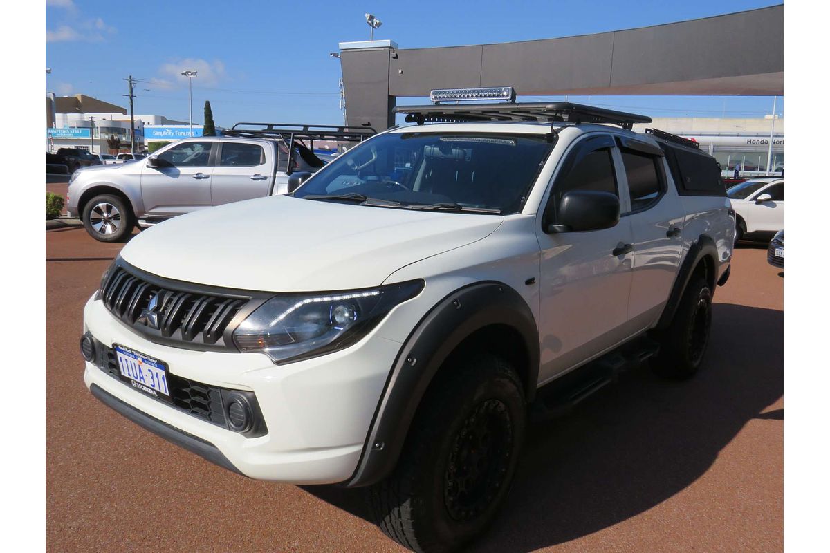 2017 Mitsubishi Triton GLX MQ 4X4