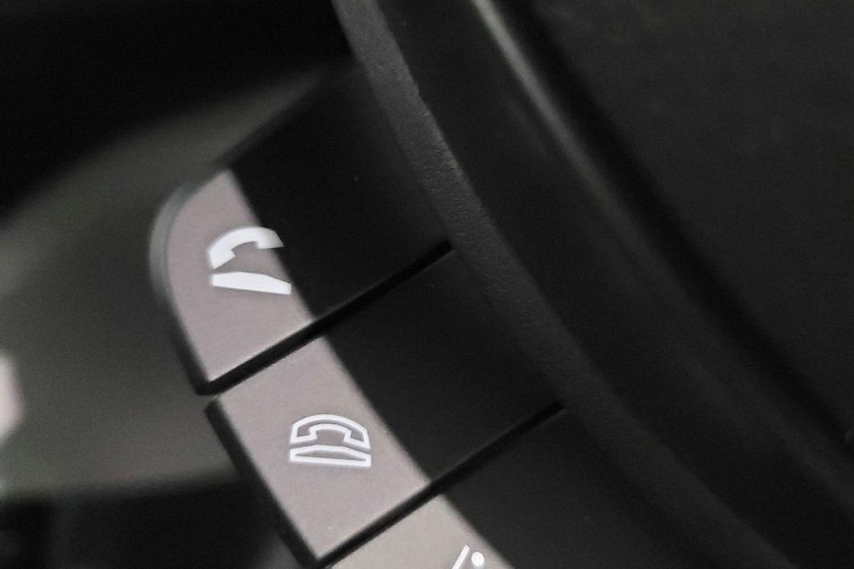 2025 Suzuki Swift Hybrid GLX UZ