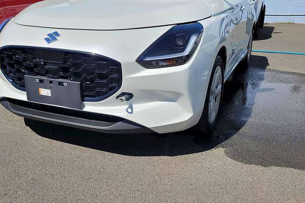 2024 Suzuki Swift Hybrid Plus UZ