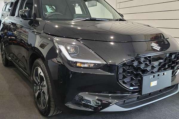 2025 Suzuki Swift Hybrid GLX UZ