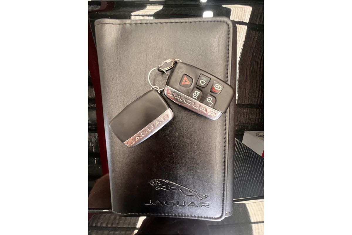 2016 Jaguar XE 20t R-Sport X760