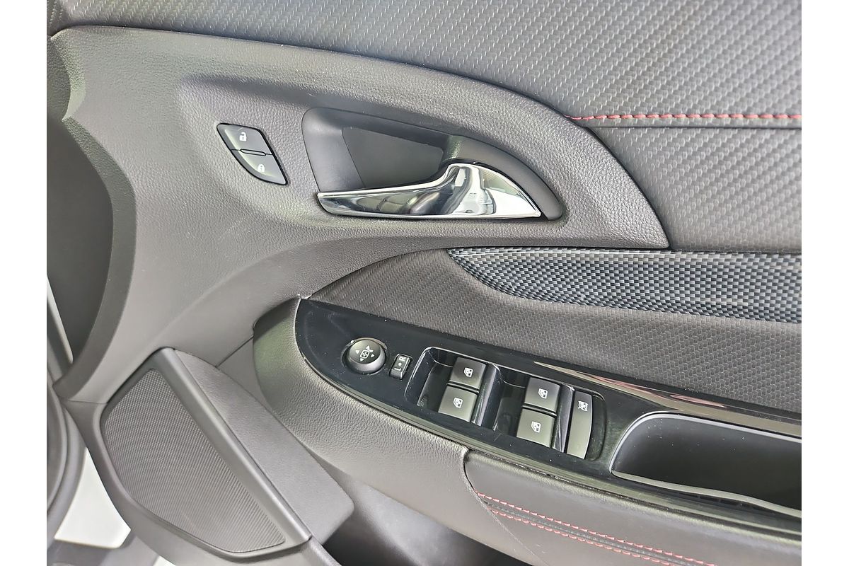 2016 Holden Commodore SV6 Black VF Series II