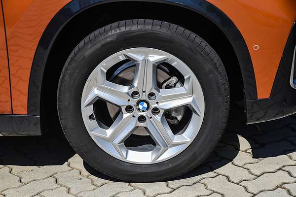 2023 BMW X1 sDrive18i U11