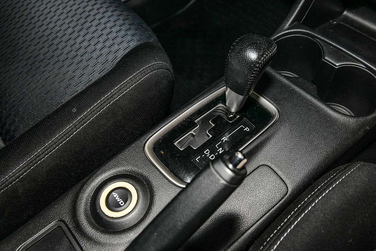 2015 Mitsubishi Outlander ES ZJ