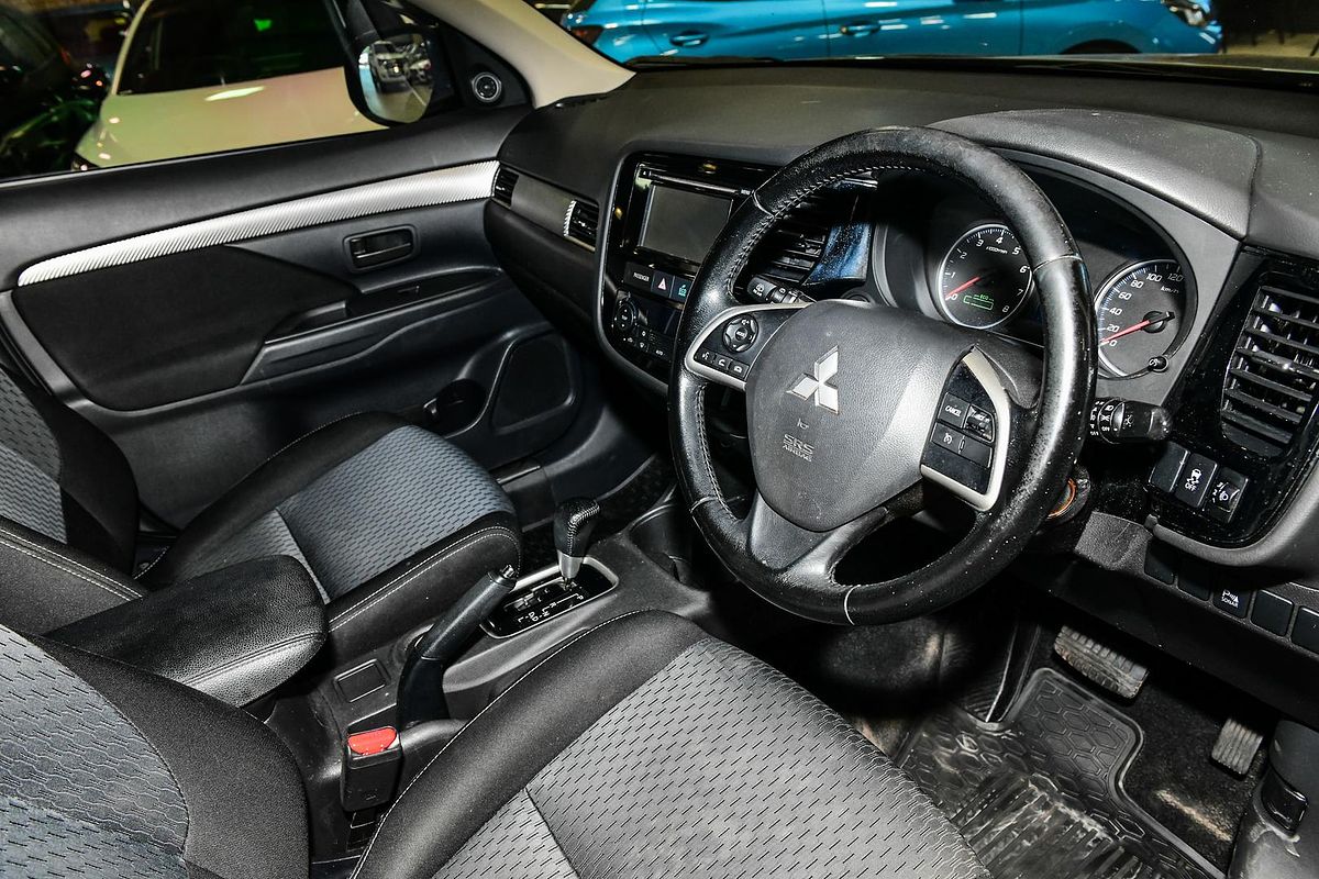 2015 Mitsubishi Outlander ES ZJ