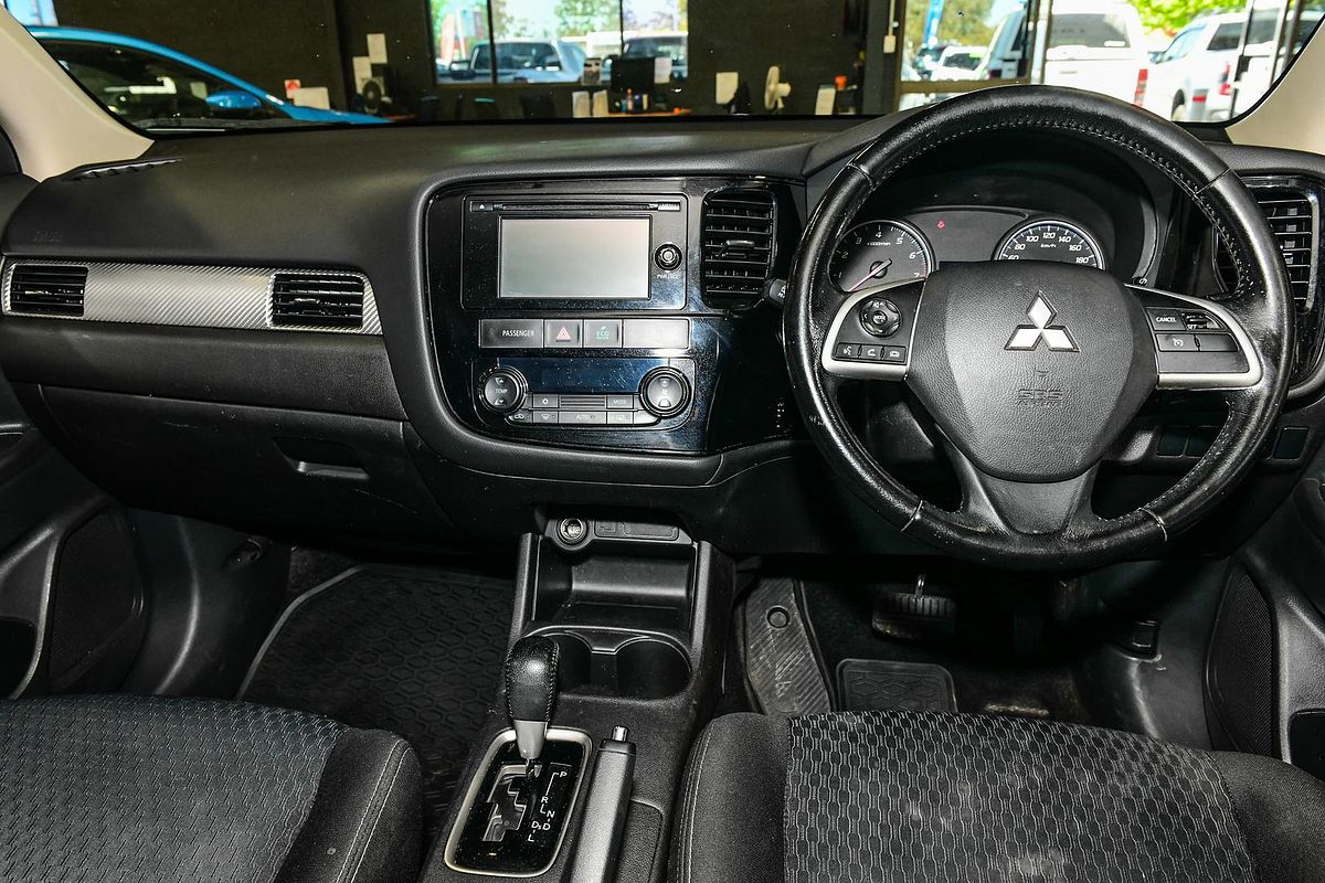 2015 Mitsubishi Outlander ES ZJ
