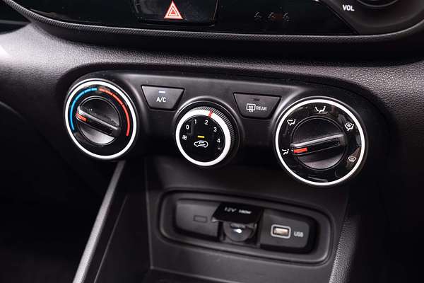 2022 Hyundai Venue Active QX.V4