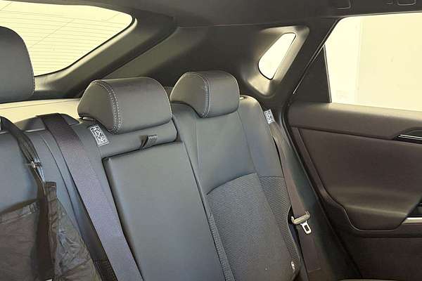 2024 Toyota bZ4X XEAM10R