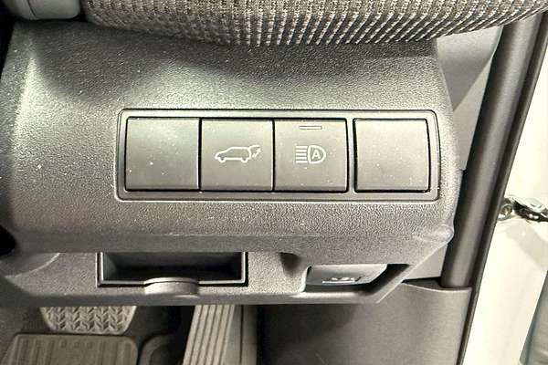 2024 Toyota bZ4X XEAM10R