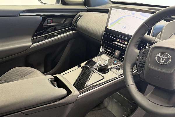 2024 Toyota bZ4X XEAM10R