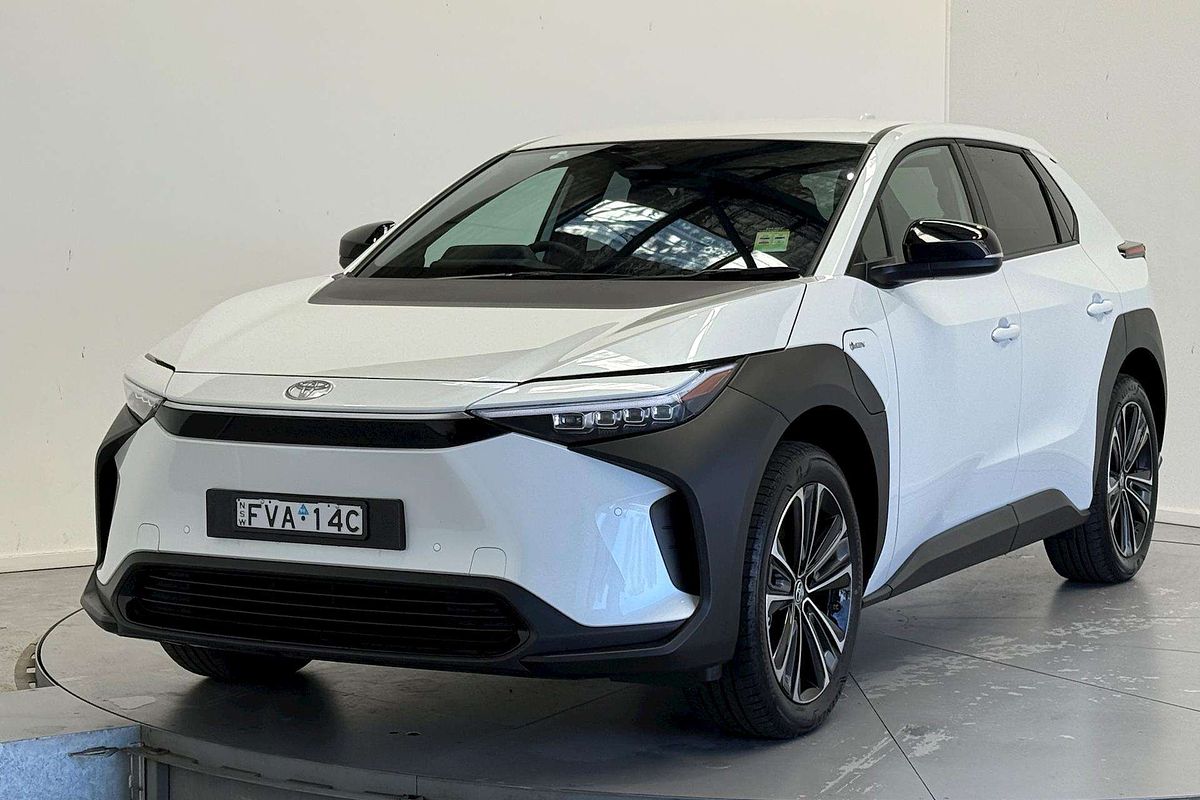 2024 Toyota bZ4X XEAM10R