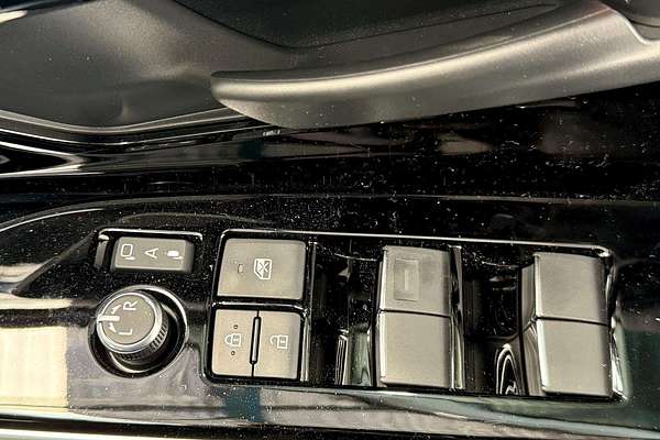 2024 Toyota bZ4X XEAM10R