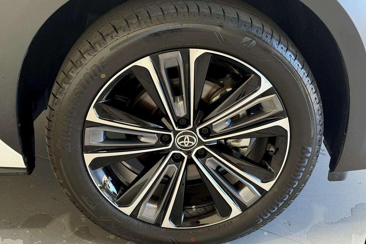 2024 Toyota bZ4X XEAM10R