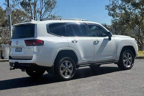 2021 Toyota Landcruiser Sahara FJA300R