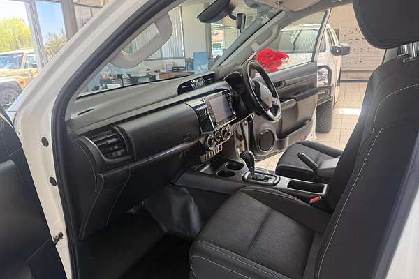 2022 Toyota Hilux SR GUN126R 4X4