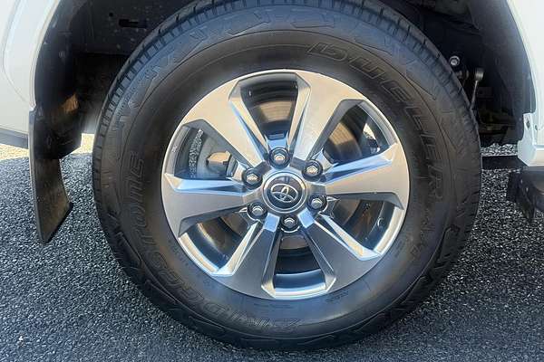 2021 Toyota Landcruiser Sahara FJA300R