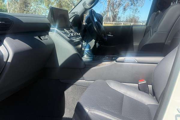 2021 Toyota Landcruiser Sahara FJA300R