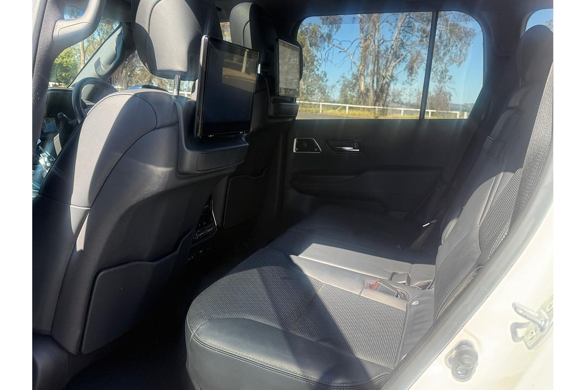 2021 Toyota Landcruiser Sahara FJA300R