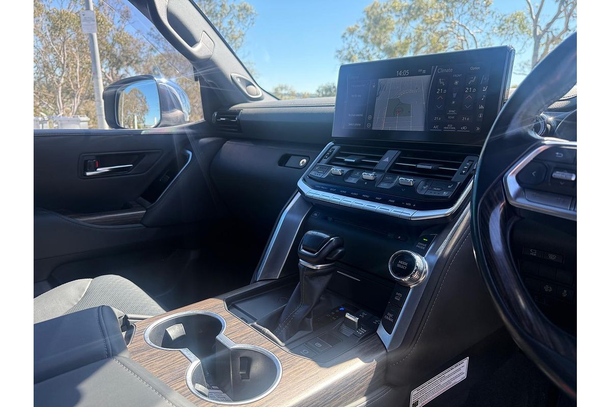 2021 Toyota Landcruiser Sahara FJA300R