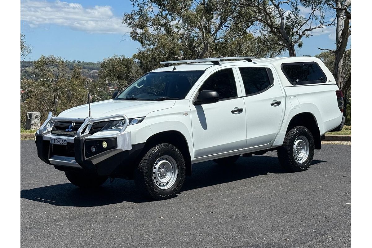 2019 Mitsubishi Triton GLX MR 4X4