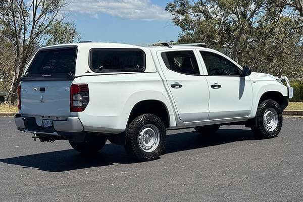 2019 Mitsubishi Triton GLX MR 4X4