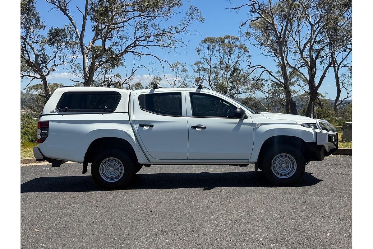 2019 Mitsubishi Triton GLX MR 4X4