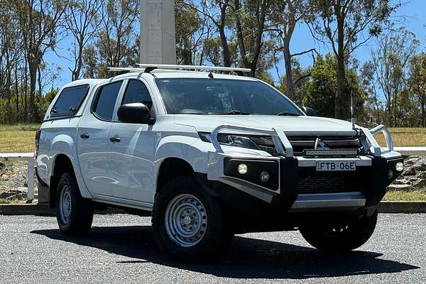 2019 Mitsubishi Triton GLX MR 4X4