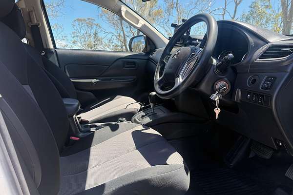 2019 Mitsubishi Triton GLX MR 4X4