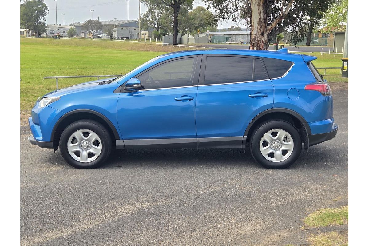 2018 Toyota RAV4 GX ASA44R