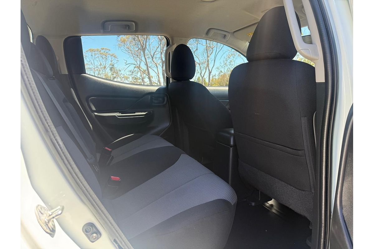 2019 Mitsubishi Triton GLX MR 4X4