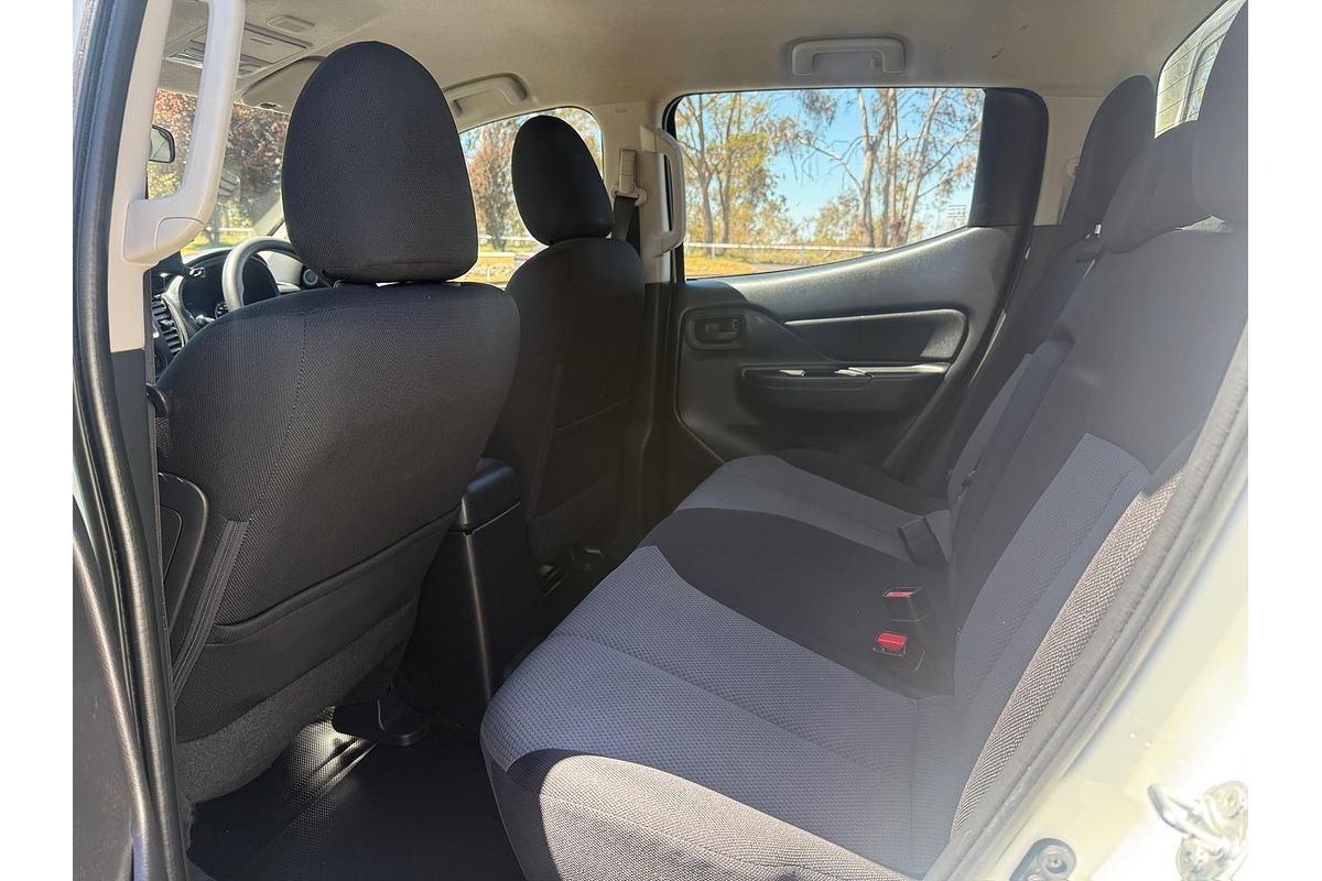 2019 Mitsubishi Triton GLX MR 4X4