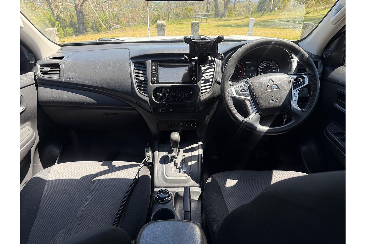 2019 Mitsubishi Triton GLX MR 4X4