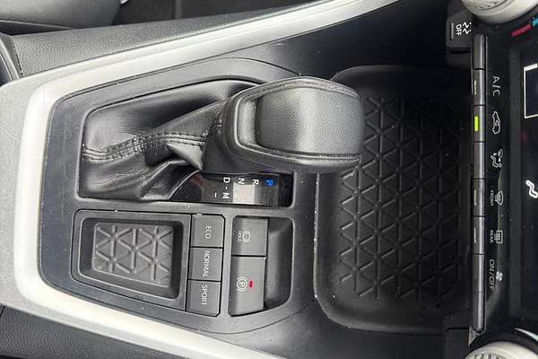 2020 Toyota RAV4 GX MXAA52R