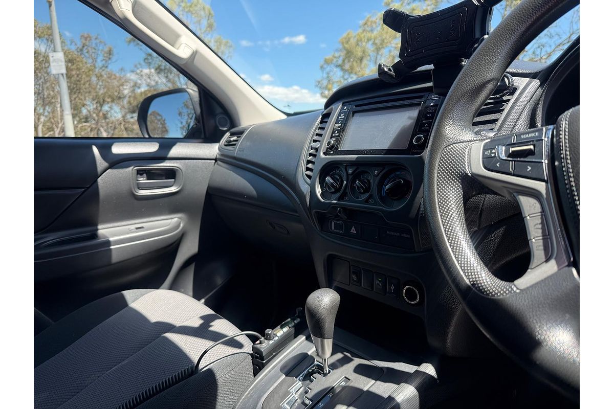 2019 Mitsubishi Triton GLX MR 4X4