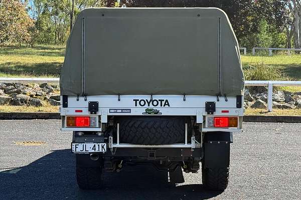 2021 Toyota LC Military LC Military GXL 4.5L T Diesel Manual Dual Cab Chassis