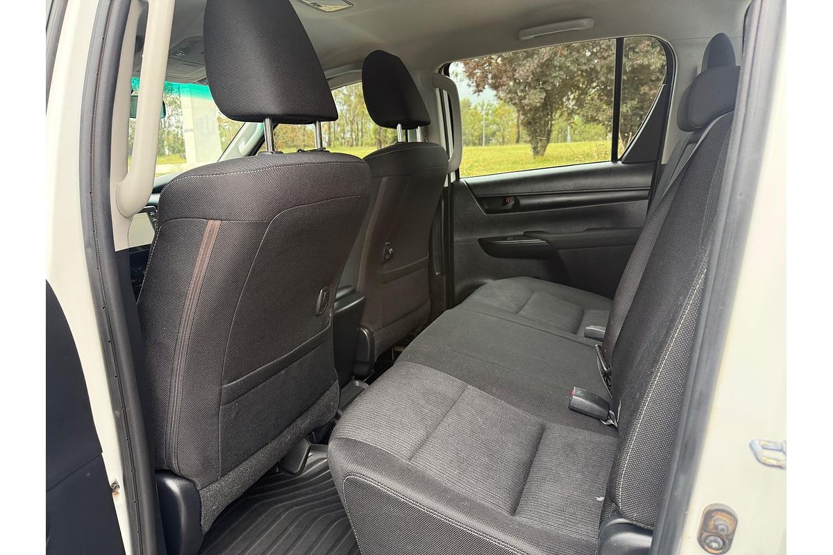 2020 Toyota Hilux SR GUN126R 4X4