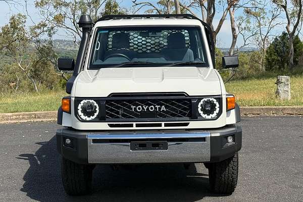2025 Toyota LC Military LC Military GXL 4.5L T Diesel Manual Single C/Chassis