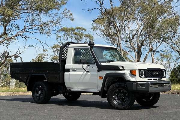 2025 Toyota LC Military LC Military GXL 4.5L T Diesel Manual Single C/Chassis