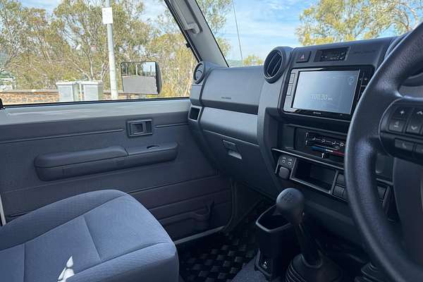 2025 Toyota LC Military LC Military GXL 4.5L T Diesel Manual Single C/Chassis