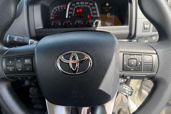 2025 Toyota LC Military LC Military GXL 4.5L T Diesel Manual Single C/Chassis