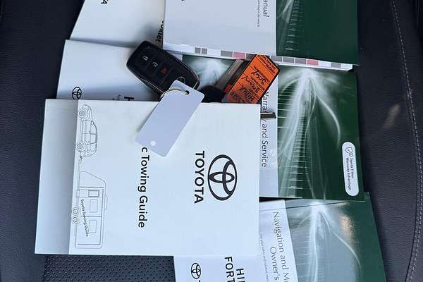 2021 Toyota Hilux Rogue GUN126R 4X4