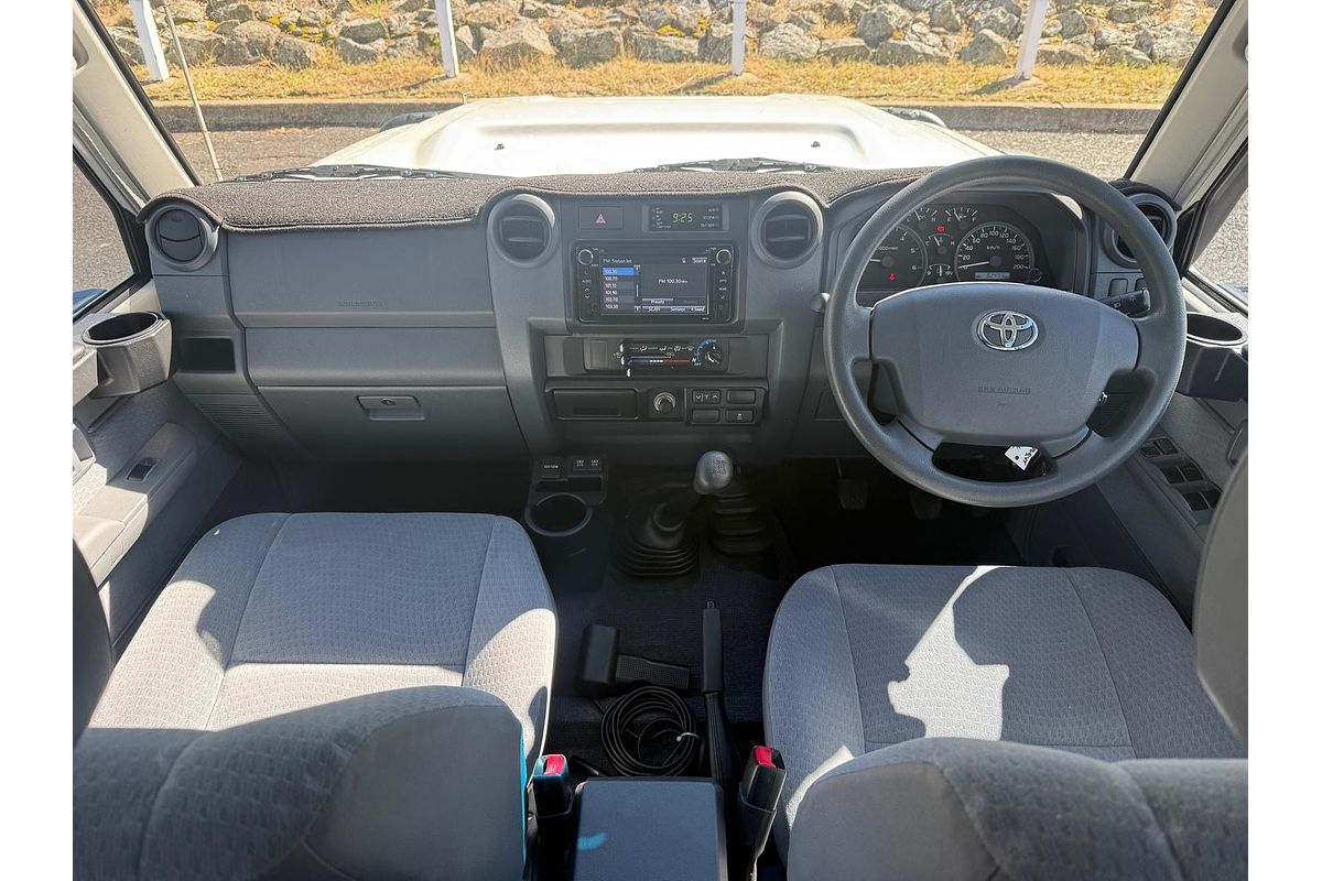 2021 Toyota LC Military LC Military GXL 4.5L T Diesel Manual Dual Cab Chassis