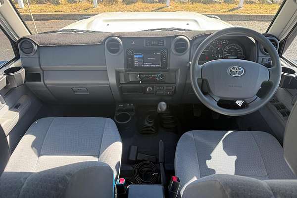 2021 Toyota LC Military LC Military GXL 4.5L T Diesel Manual Dual Cab Chassis