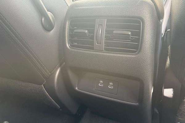 2025 Nissan QASHQAI Ti J12