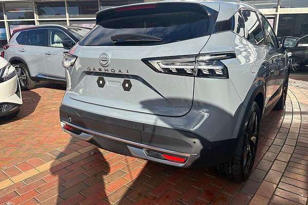 2025 Nissan QASHQAI Ti J12