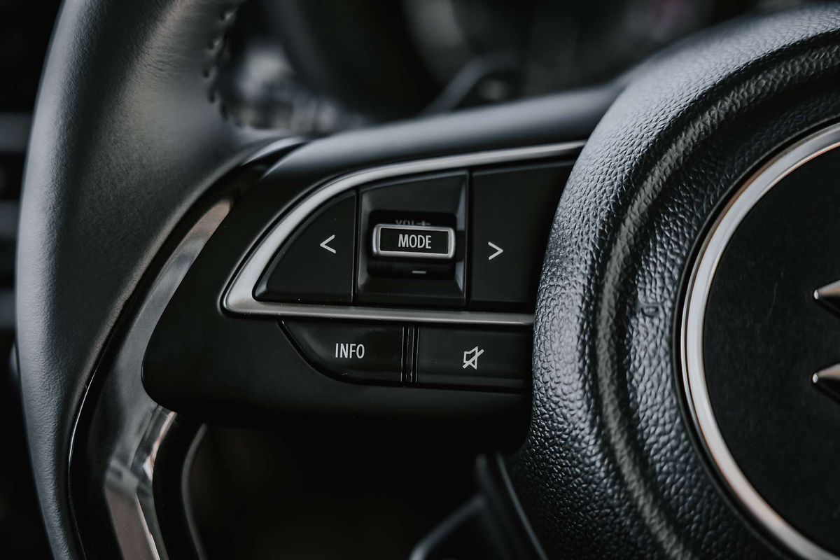 2025 Suzuki Fronx Hybrid GLX KW