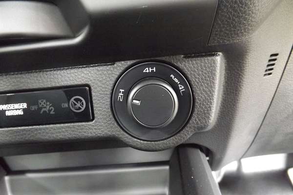 2025 Isuzu D-MAX SX 4X4