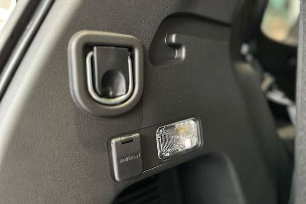 2025 Isuzu MU-X X-TERRAIN