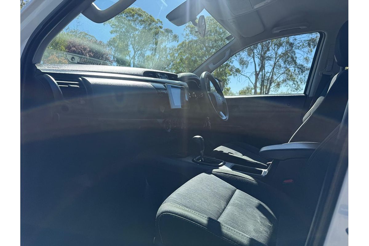 2019 Toyota Hilux SR GUN126R 4X4